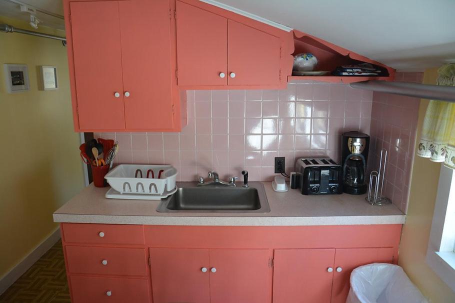 أوجونكويت Betty Doon Hotel المظهر الخارجي الصورة