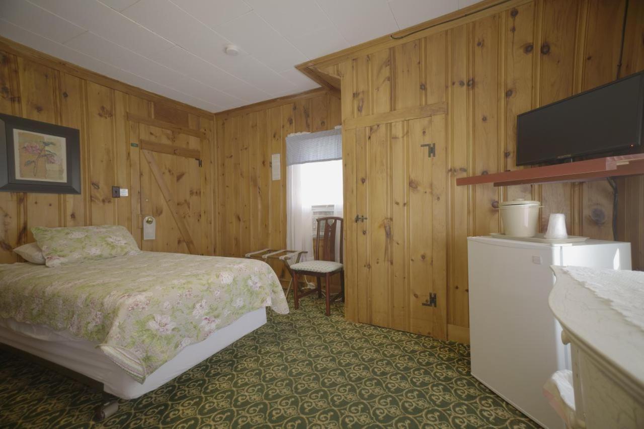 أوجونكويت Betty Doon Hotel المظهر الخارجي الصورة