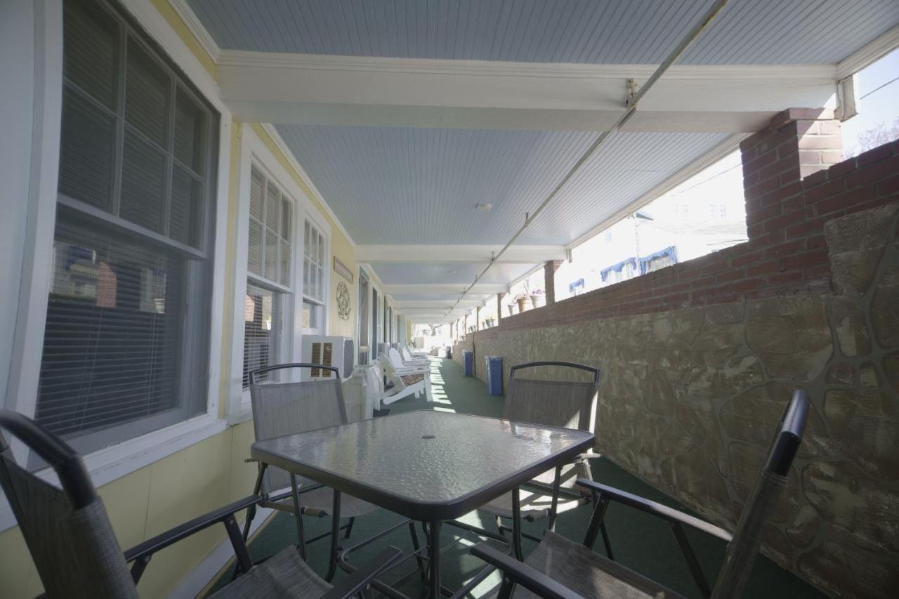 أوجونكويت Betty Doon Hotel المظهر الخارجي الصورة