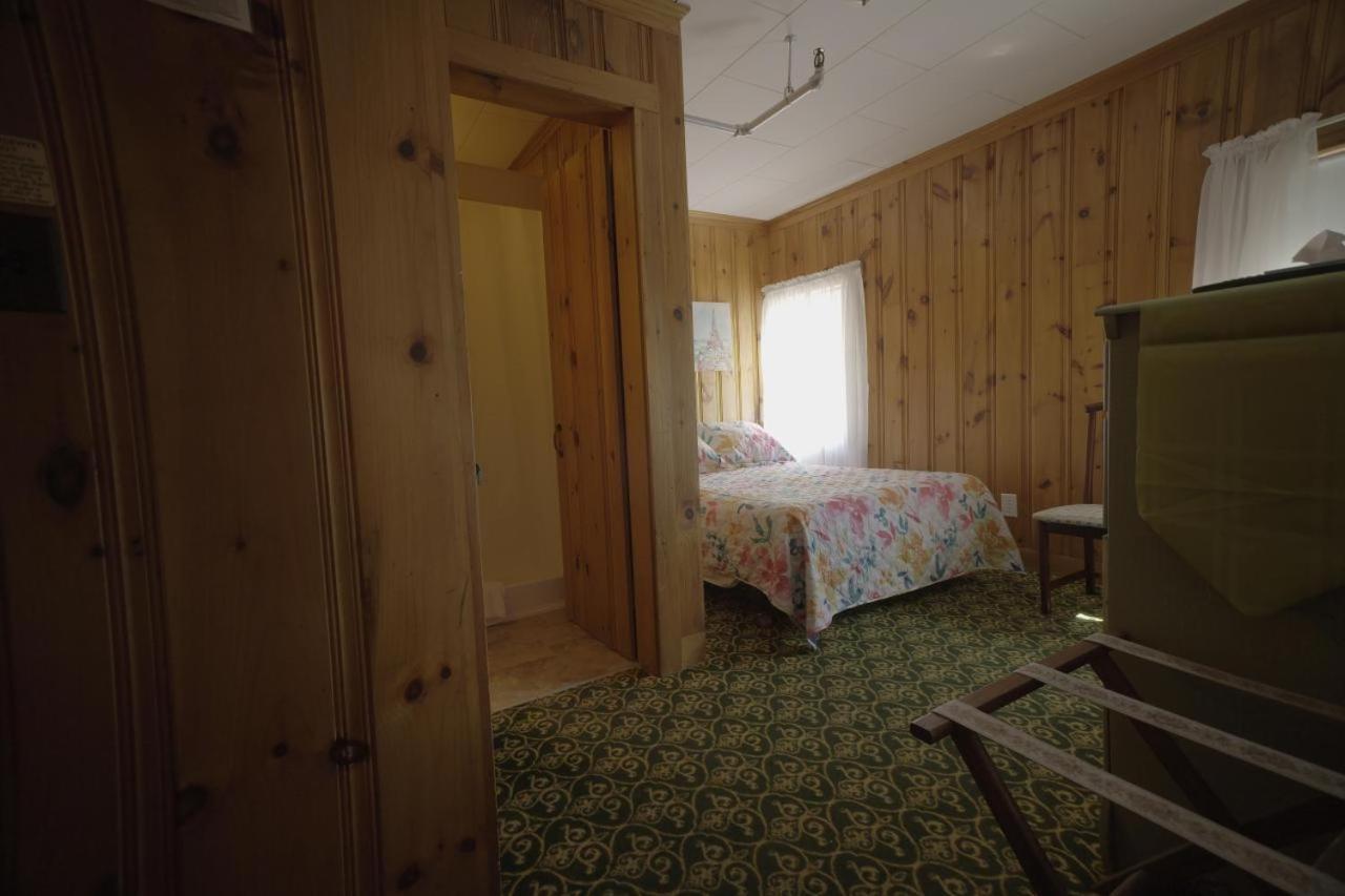 أوجونكويت Betty Doon Hotel المظهر الخارجي الصورة